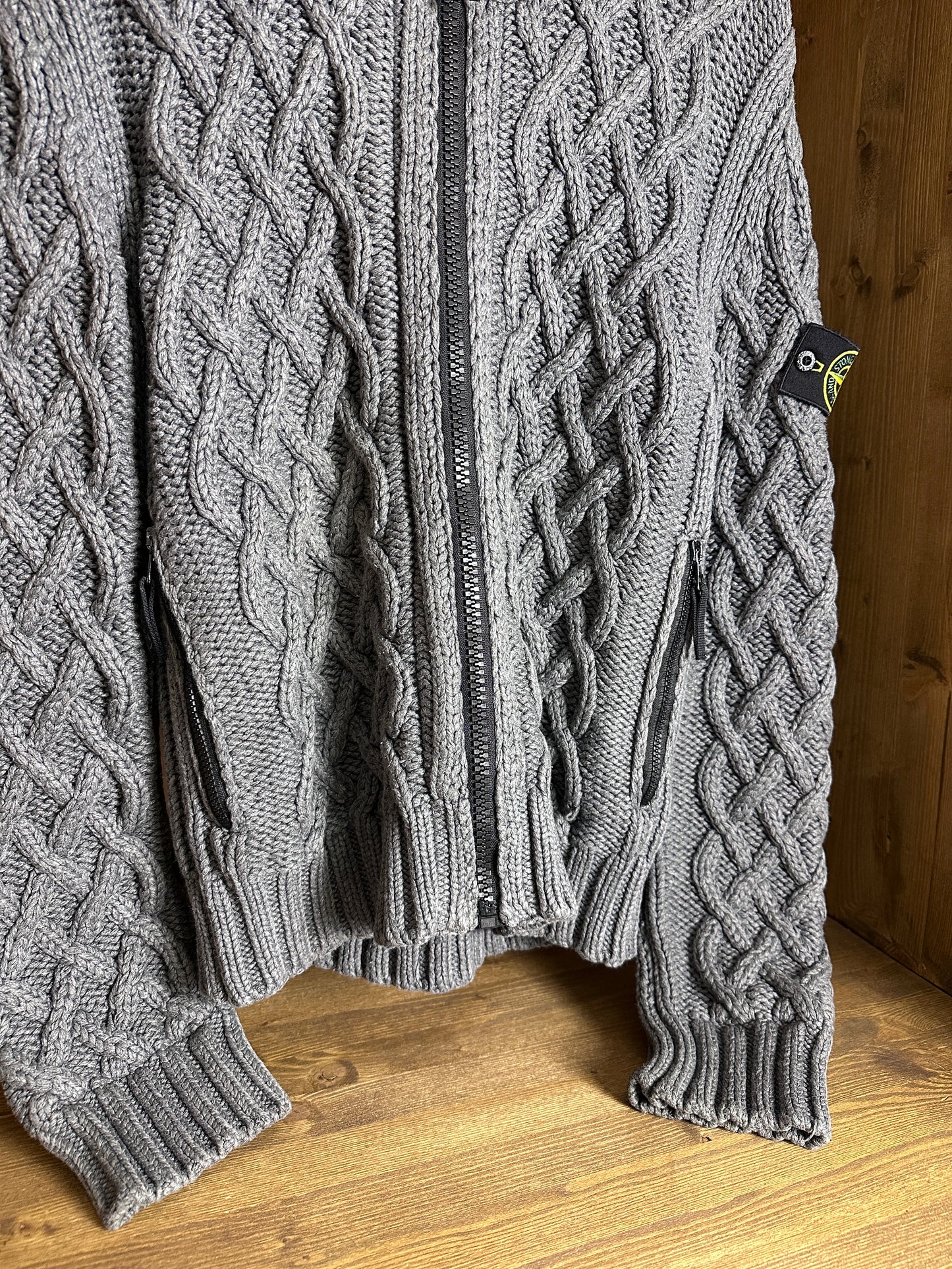 AW10 WINTER BAUMWOLL-KAPUZENJACKE in Basaltgrau von Archivio