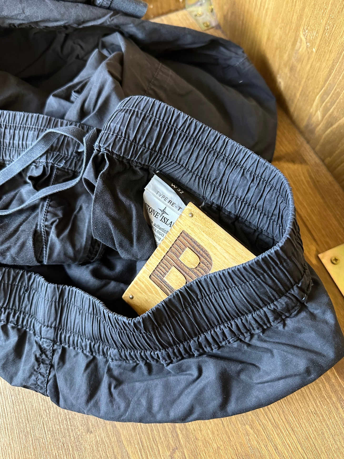 SS18 STRETCH NYLON CARGO in Faded Black