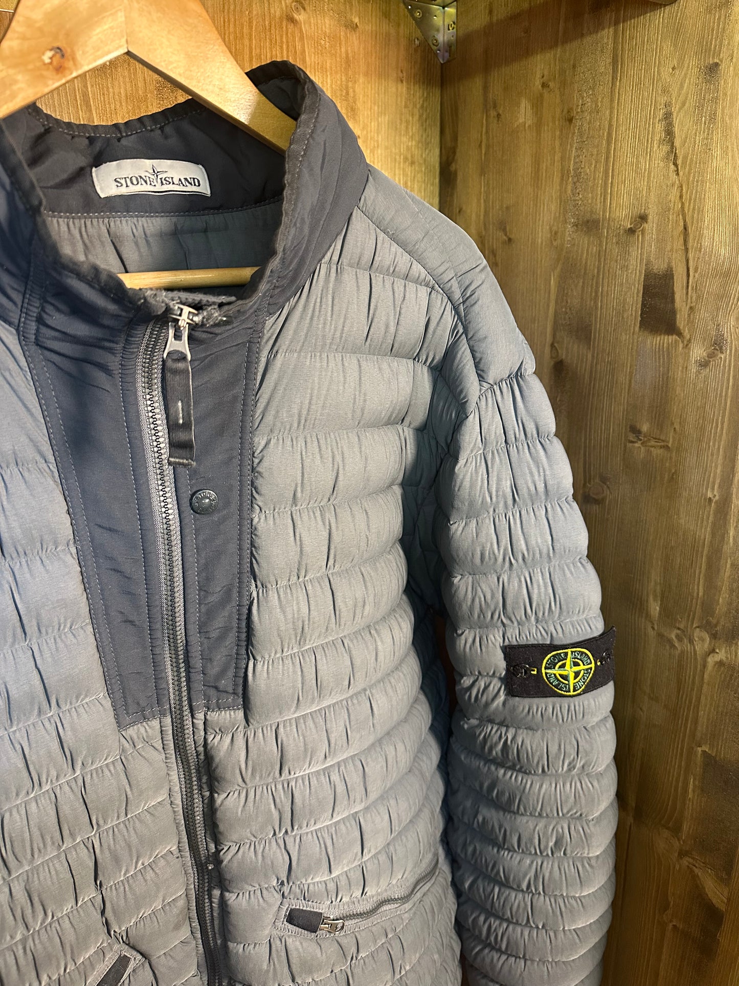 LOOM WOVEN DOWN CHAMBERS STRETCH NYLON-TC in antracite grey