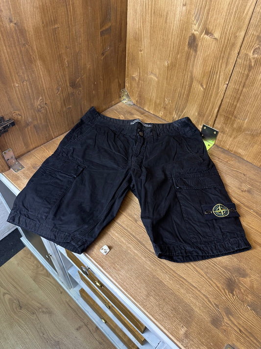 CARGO SHORT in Black