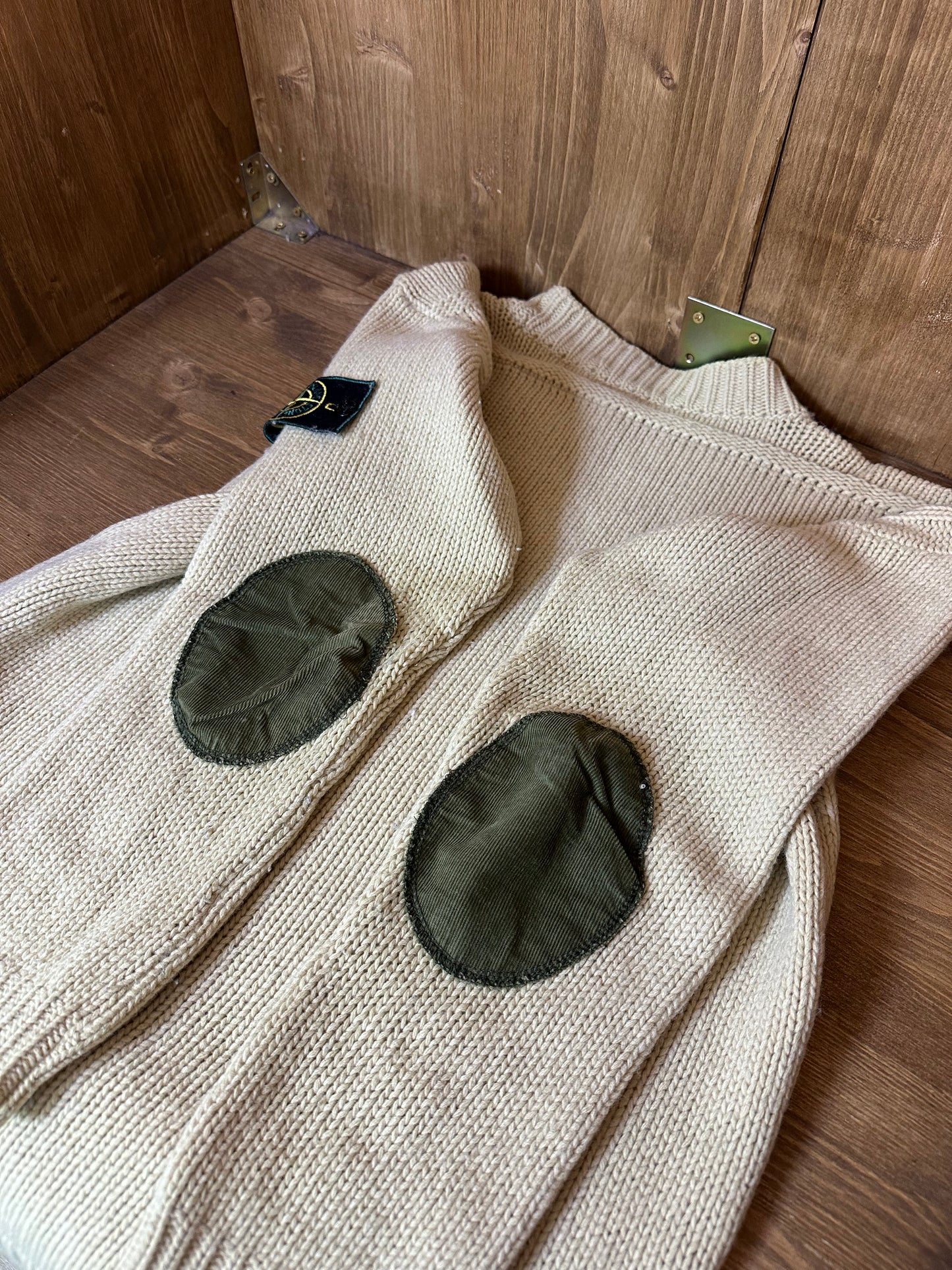 BEIGE WOOL SWEATER with Velour elbow patch