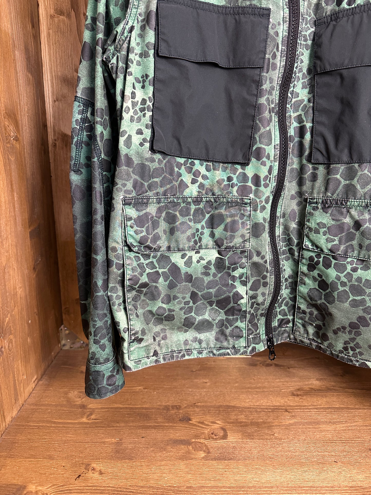 SS18 50 FILI ALLIGATOR CAMO in Mixed Shades of Green