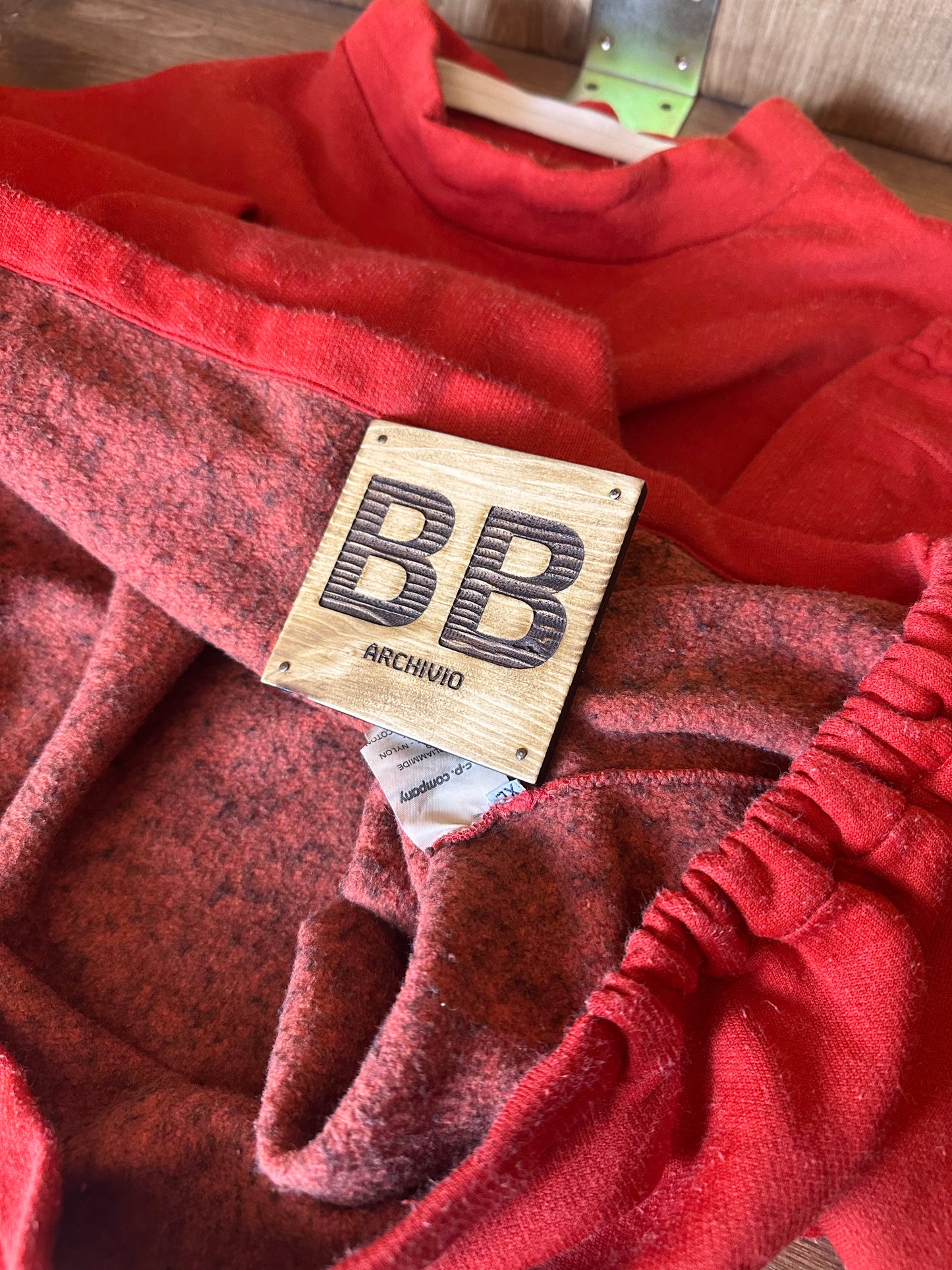 80s SPELLOUT COTTON JUMPER in Bright Red