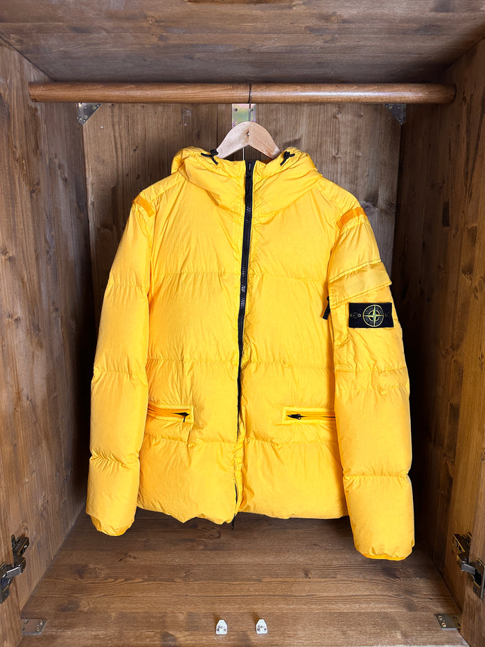 AW22 GARMENT DYED CRINKLE REPS R-NY DOWN in Yellow