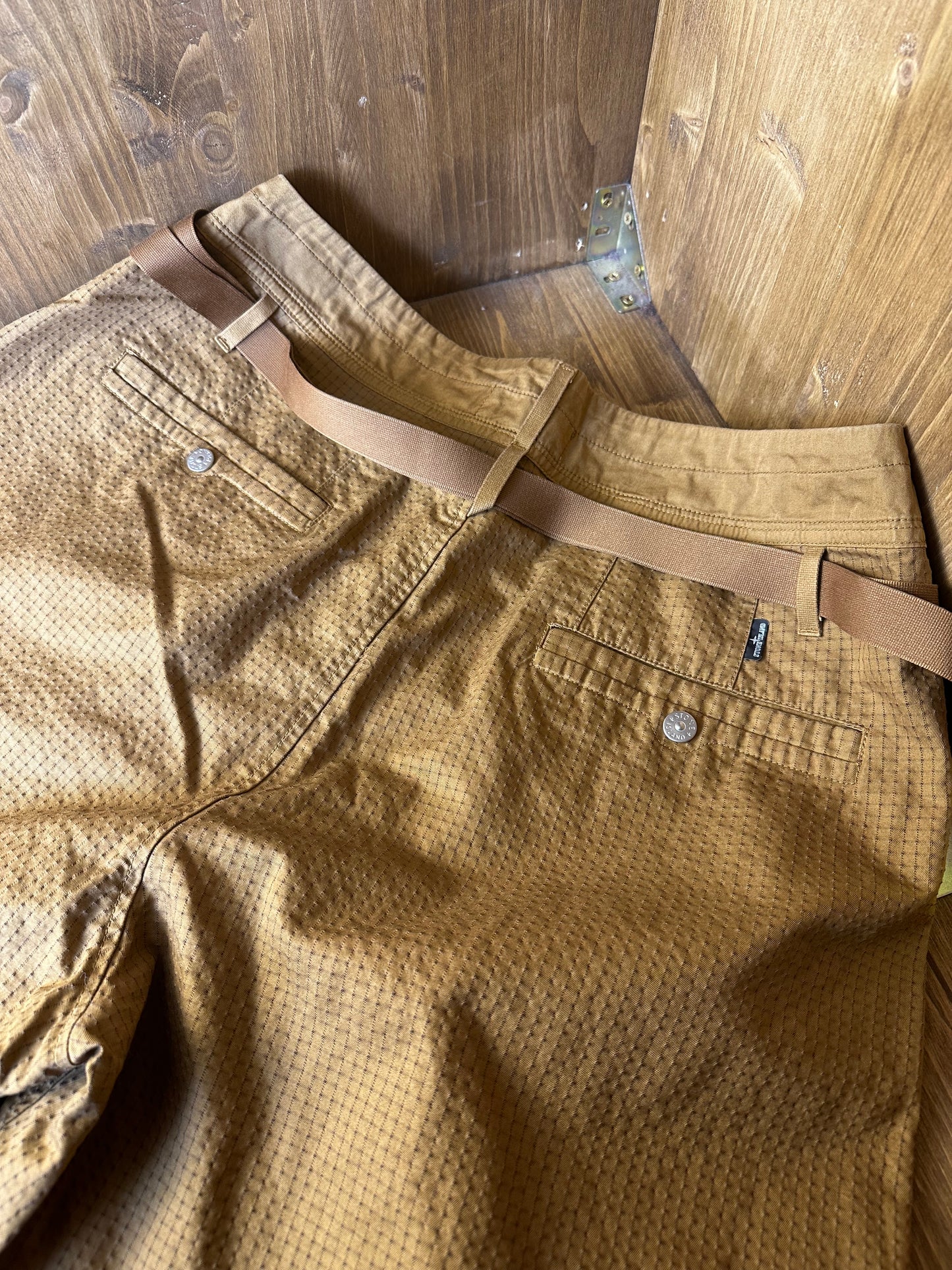 SS23 SHADOW PROJECT SHORTS in Desert Beige