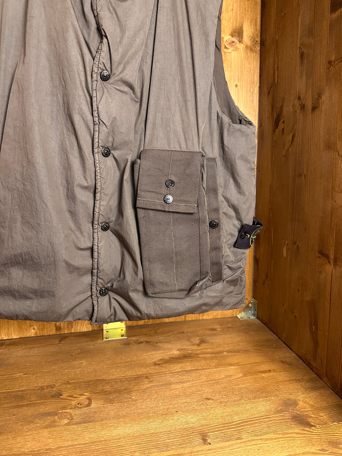 AW03 COTTON POLYAMIDE VEST in Faded Brown