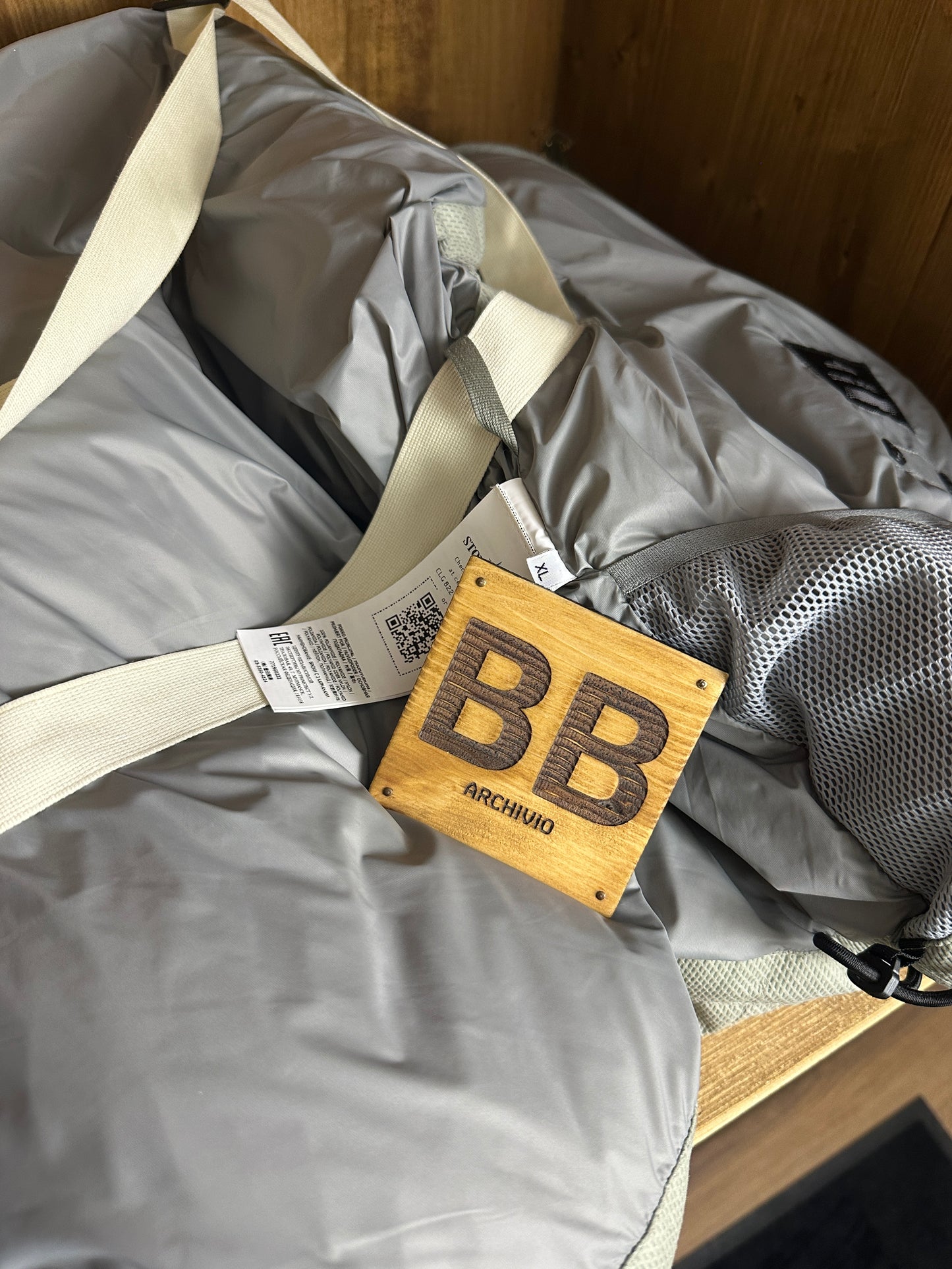 AW22 TEXTILE NON-WOVEN POLY VEST in Pale Green