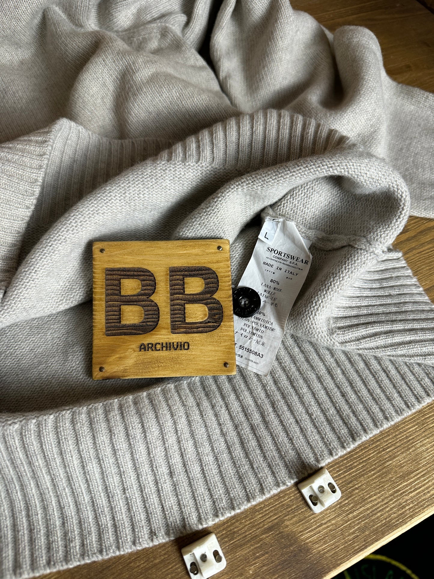 AW11 WOOL CARDIGAN in Light Grey