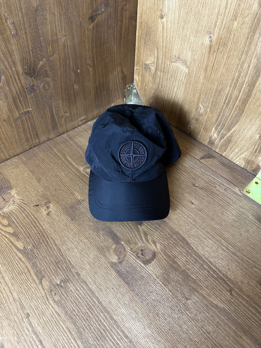 AW18 NYLON METAL CAP in Black