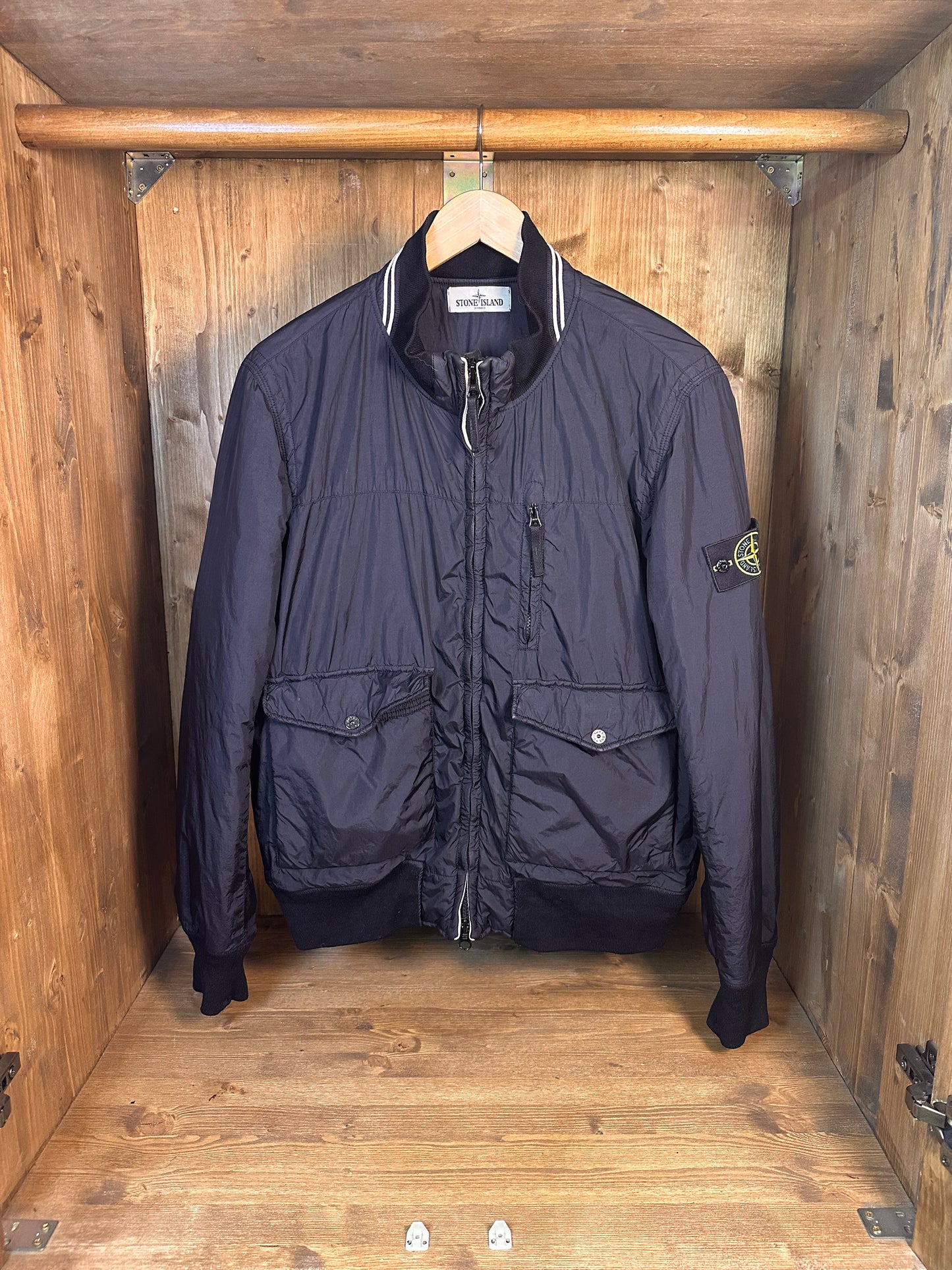 AW12 GARMENT DYED NYLON TELA QUILTED in Navy Blue