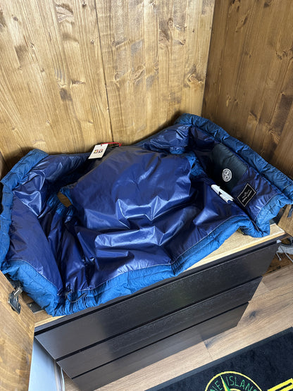 AW08 GOOSE DOWN OPAQUE VEST in Blue