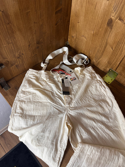 SS00 Fallschirmhosen in Austernweiß