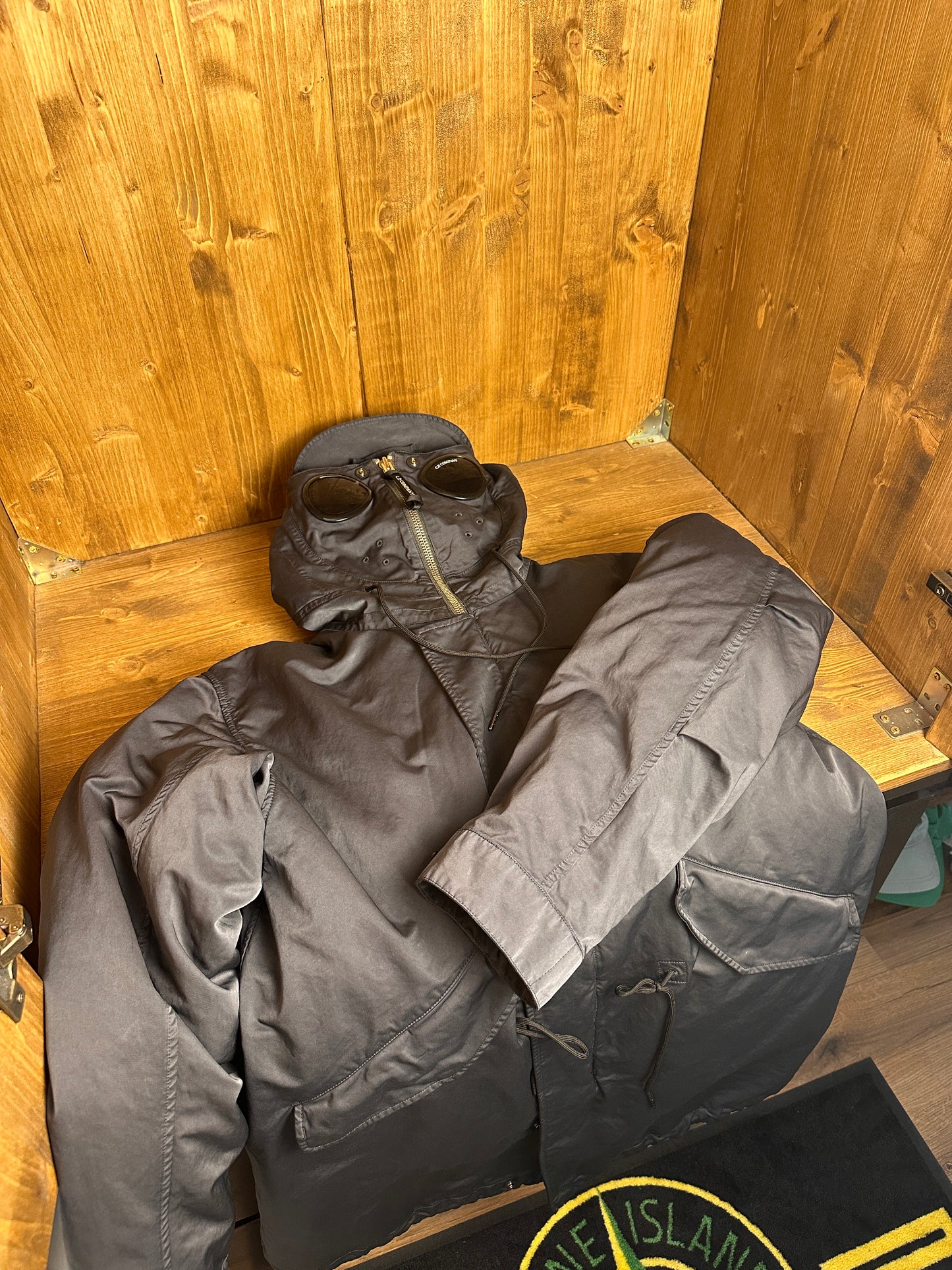 AW20s C.P. COMPANY MICRO KEI EXPLORER JACKET in Blue Green