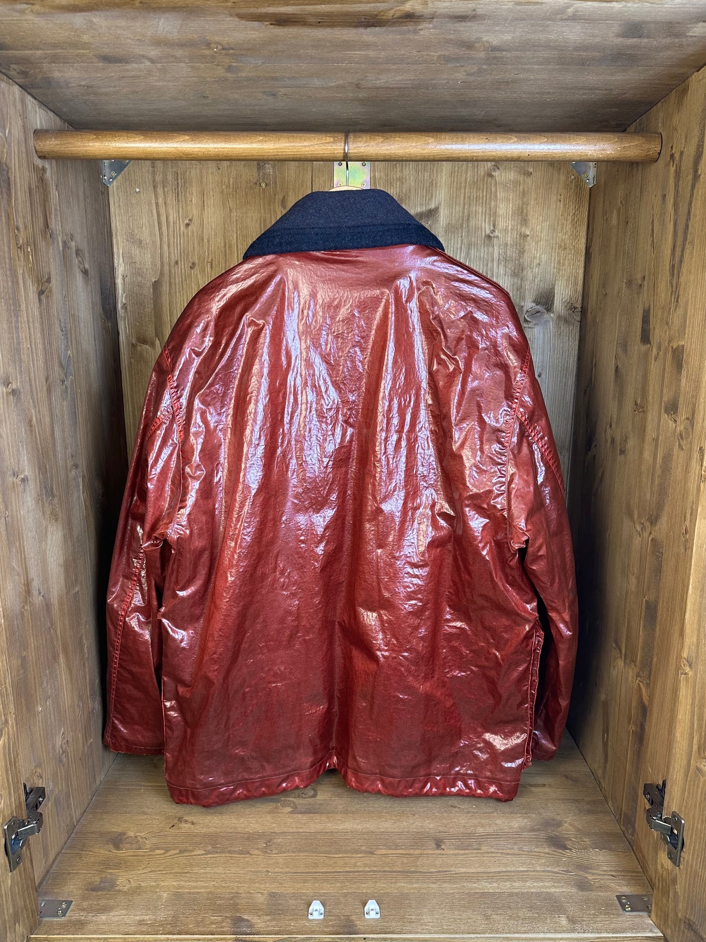 AW92/93 GLAZED SILK LIGHT in Red