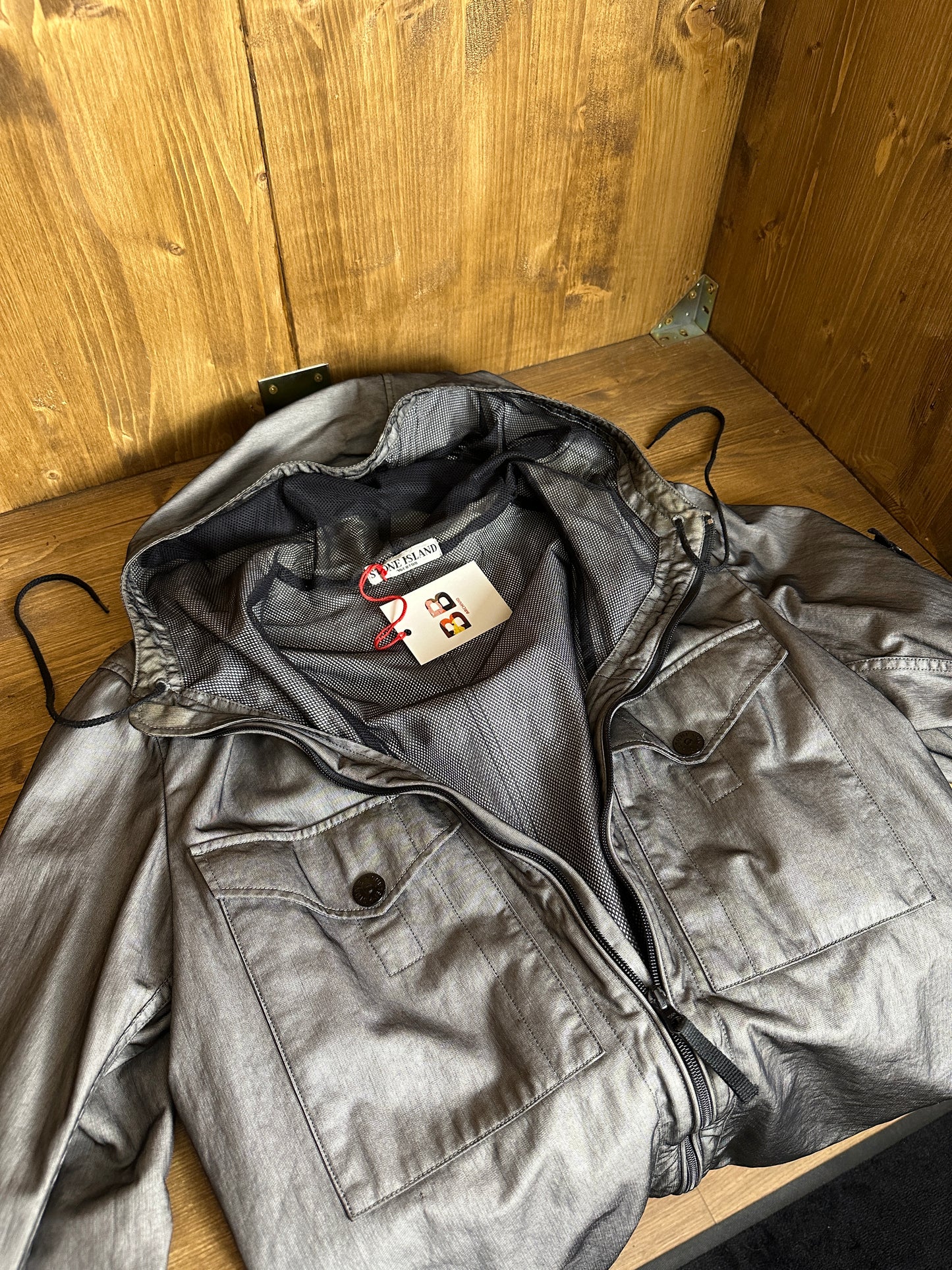 SS09 TYVEK SHIELD in Mouse Grey