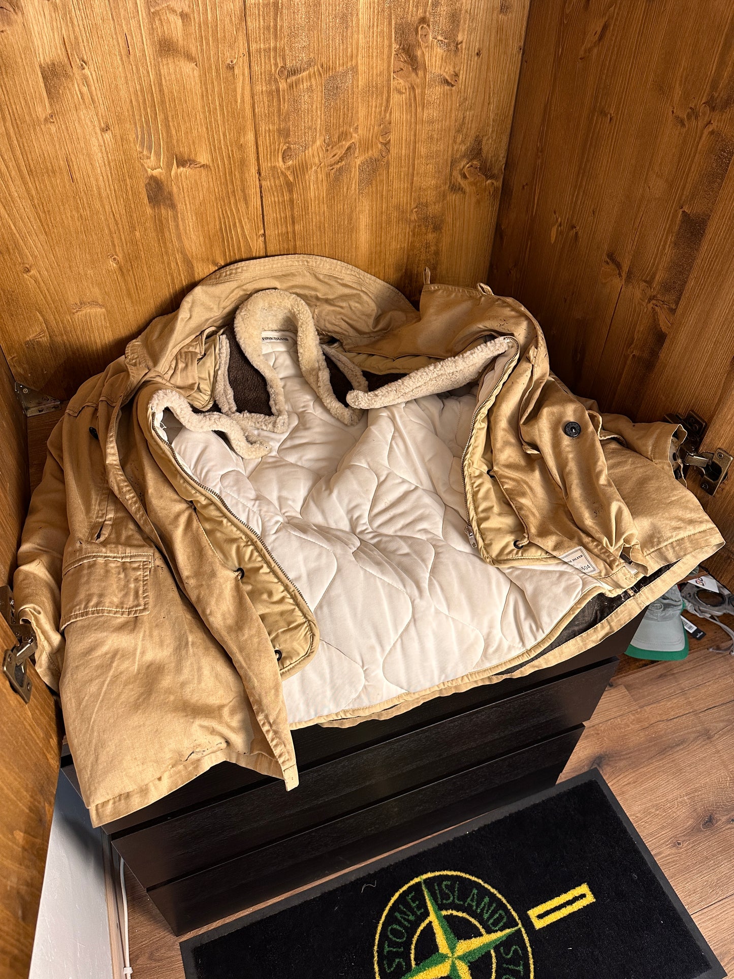 AW88 RASO GOMMATO DOUBLE BREASTED SHEEPSKIN LINER JACKET in Beige