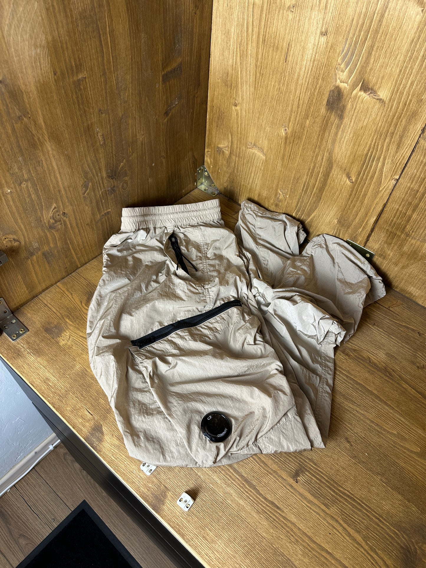 SS23 CP NYLON METAL PANTS in Grey Beige