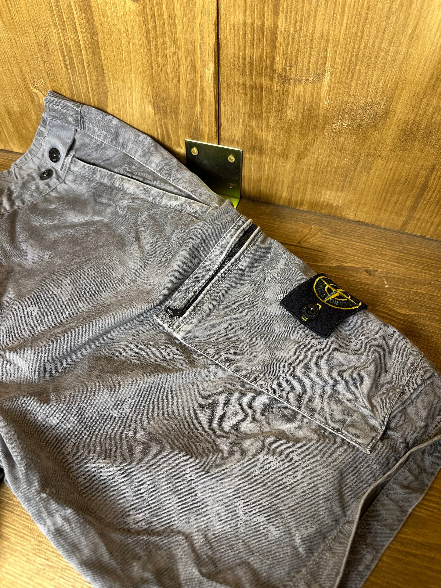 CARGO SHORT in Slate Grey