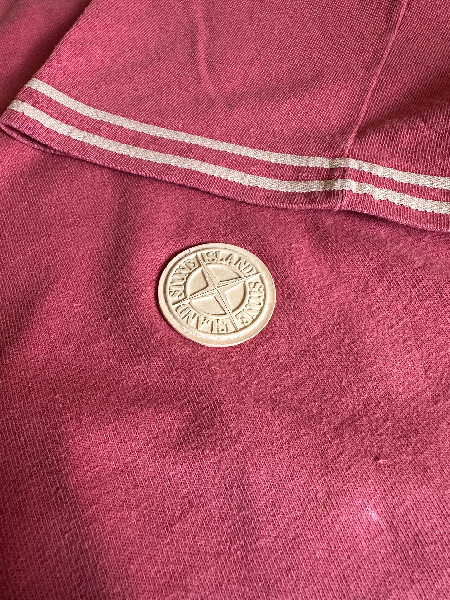 SS80s VULCANISED ROUND LOGO TEE in Pink