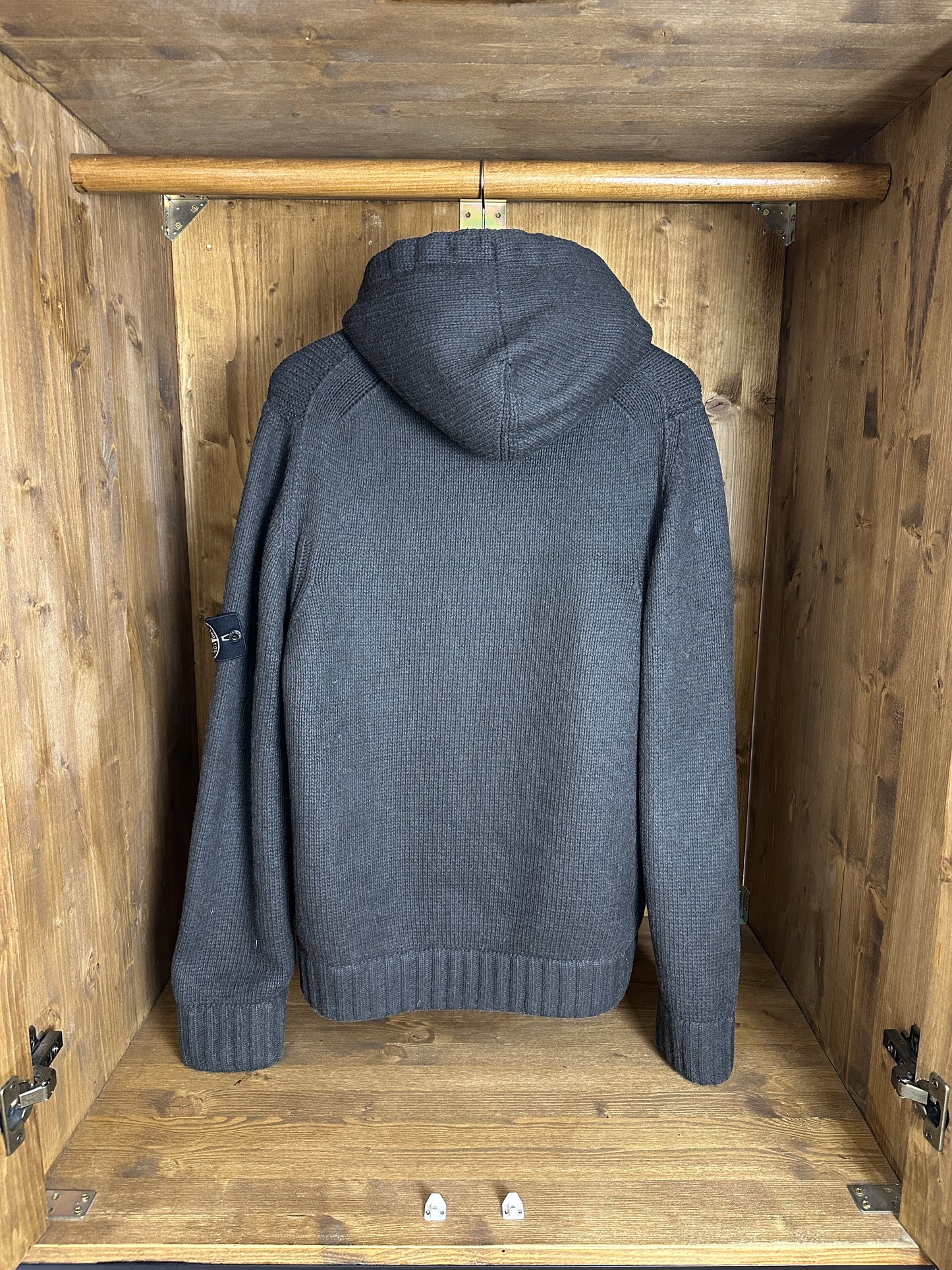 AW08 GRAPHITE KNIT in Black Grey