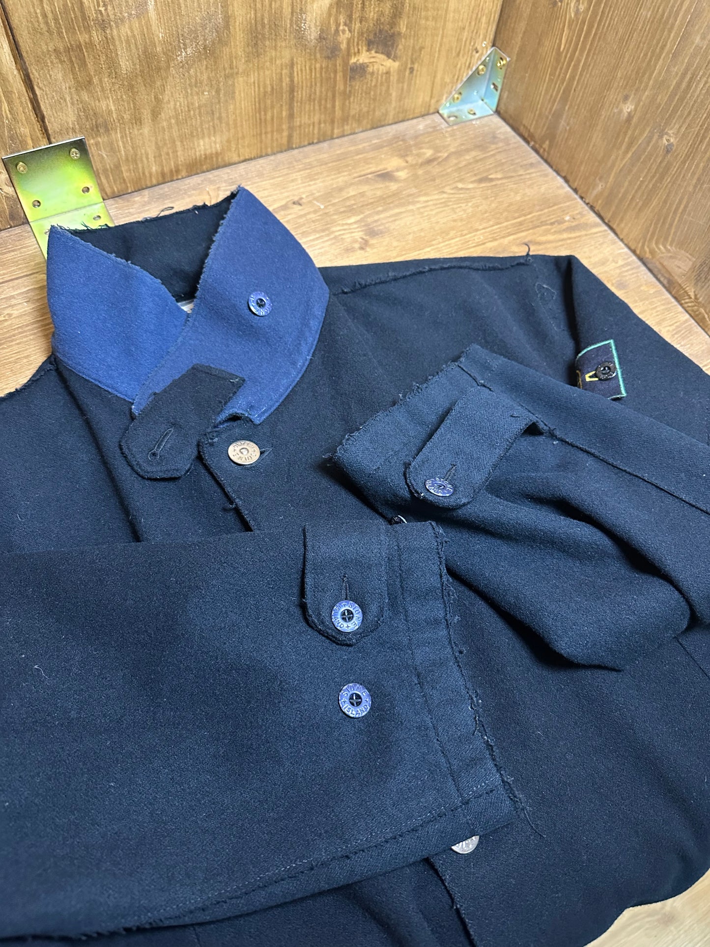 AW90s  BLU WOOL TWO-TONE TRENCH with anodized buttons