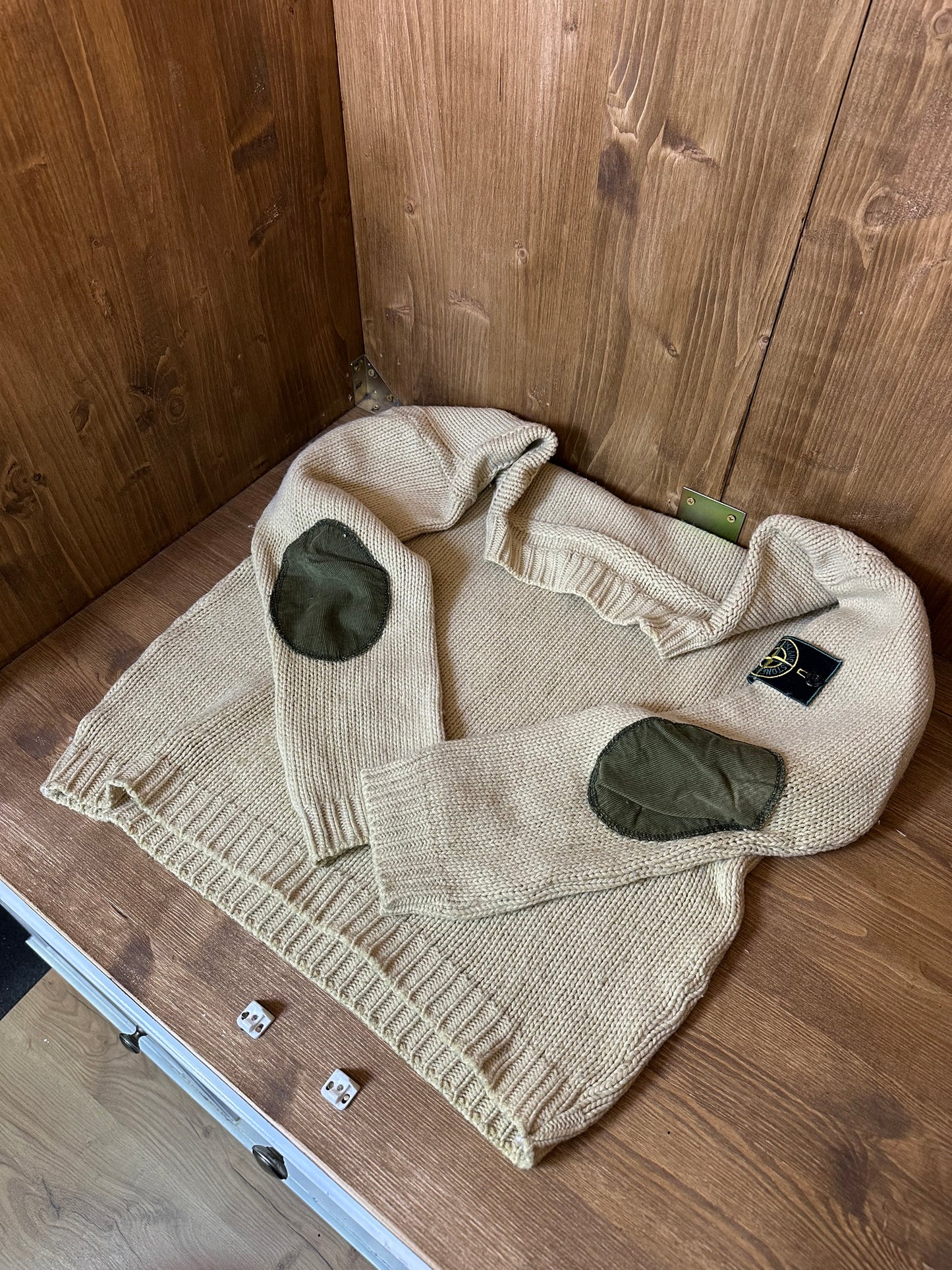 BEIGE WOOL SWEATER with Velour elbow patch