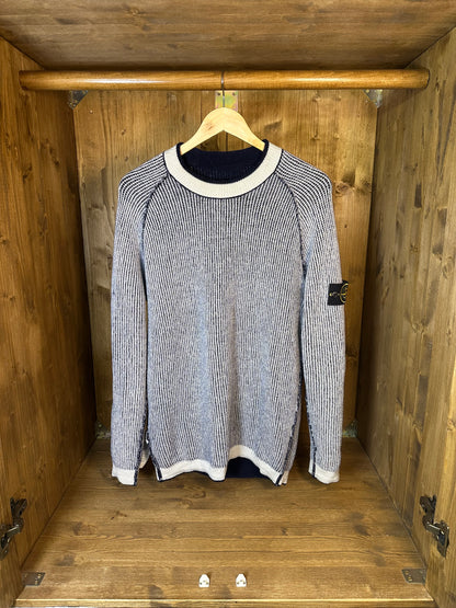 DOUBLE FACE WHITE-TO-BLUE SWEATER