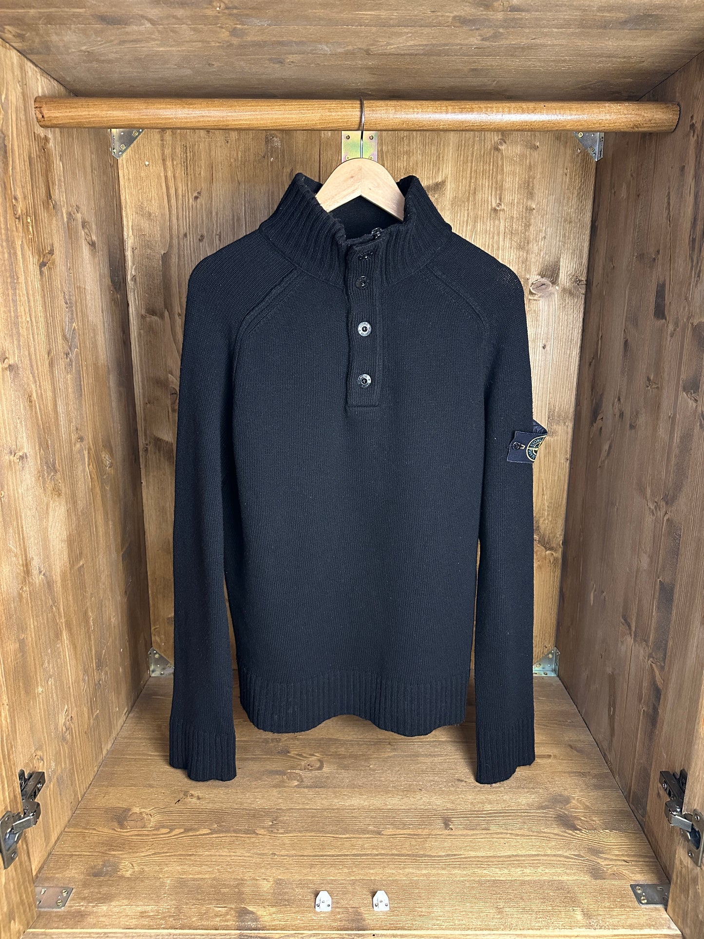 AW06 WOOL 1/4 ZIP JUMPER in Black