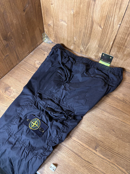 BLACK NYLON LIGHT CARGO