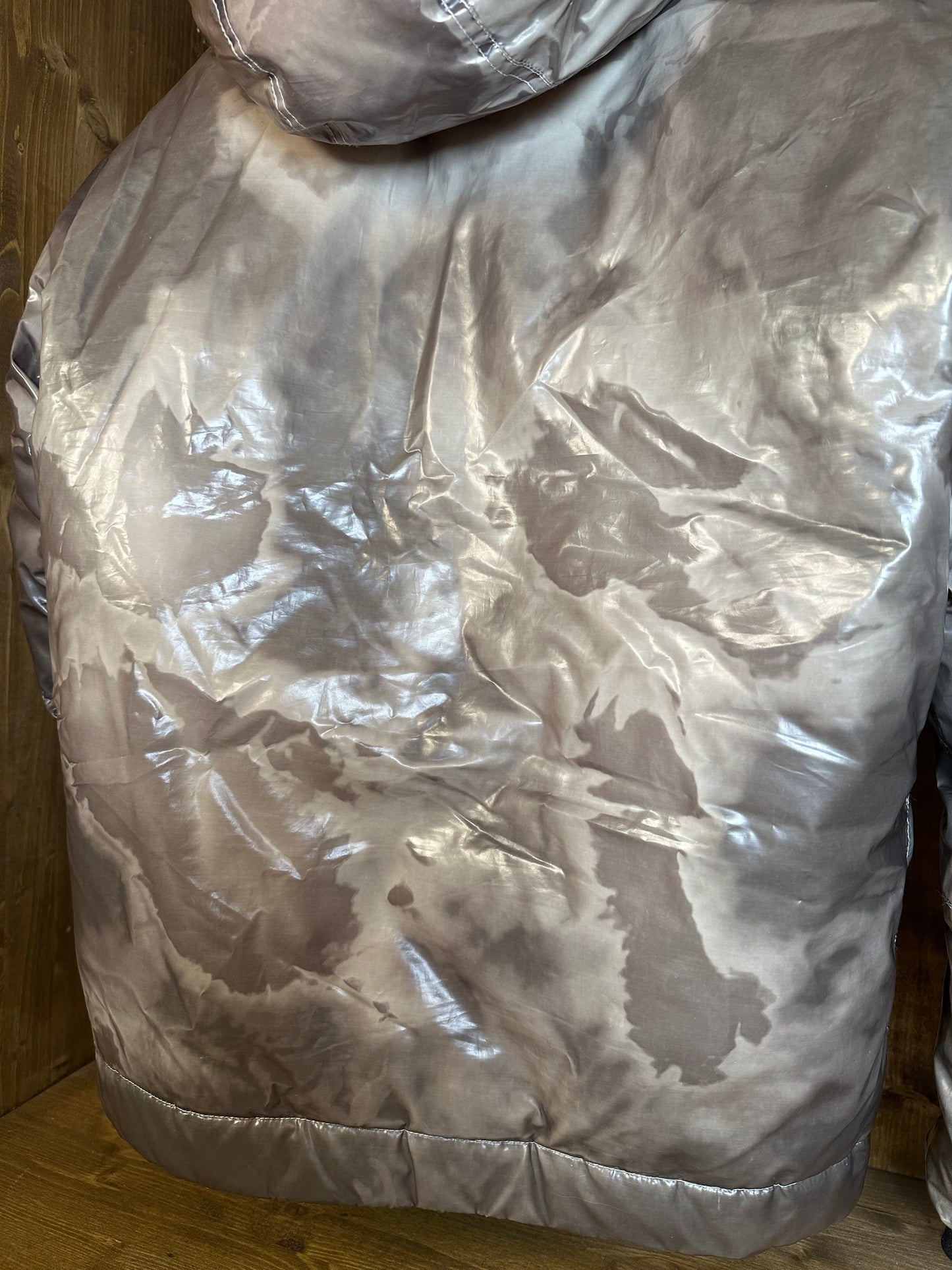 AW010 ICE JACKET RUBIN RED TO QUARTZ PINK with detachable zipped liner