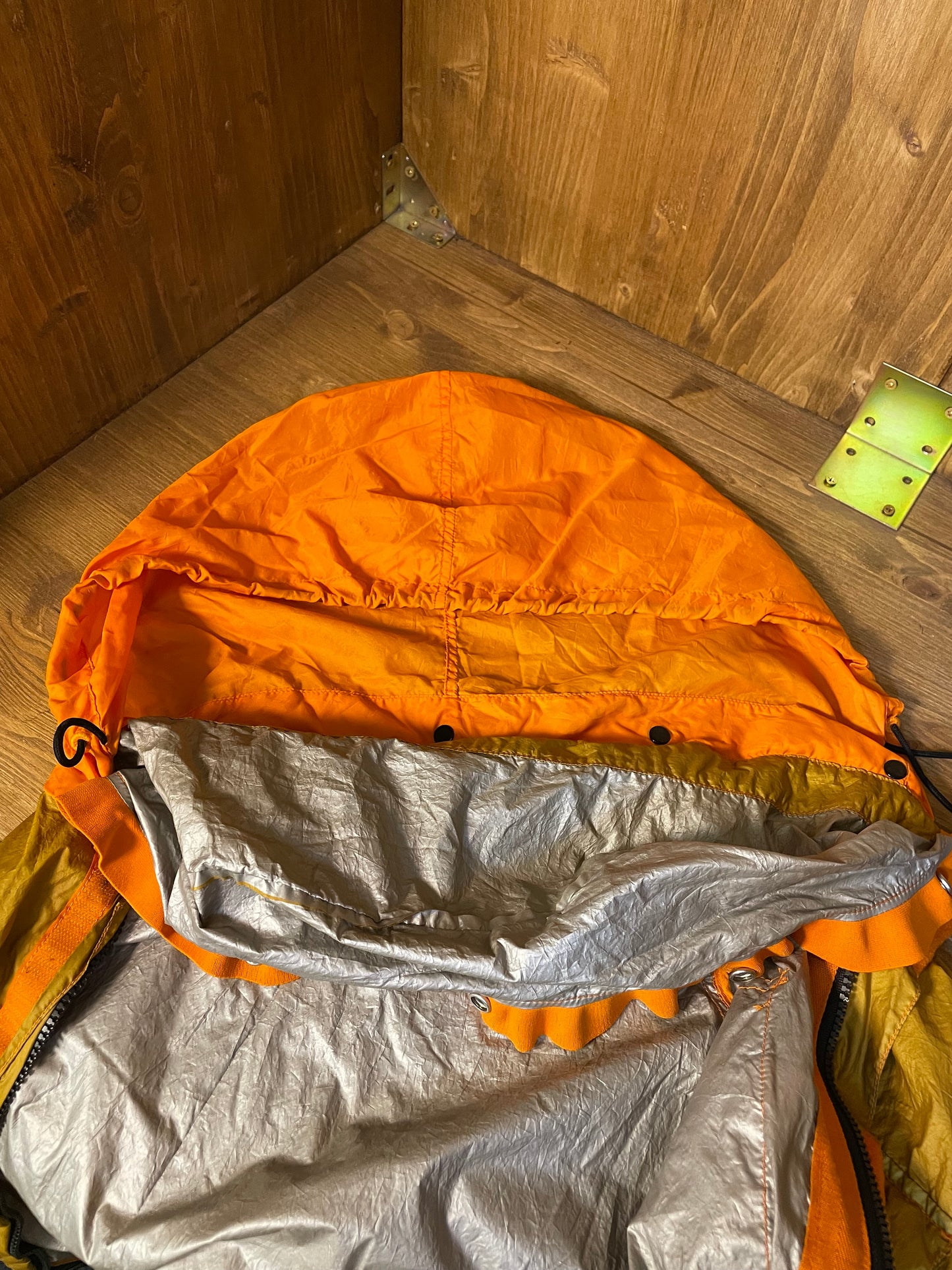 2004 Parachute jacket gold