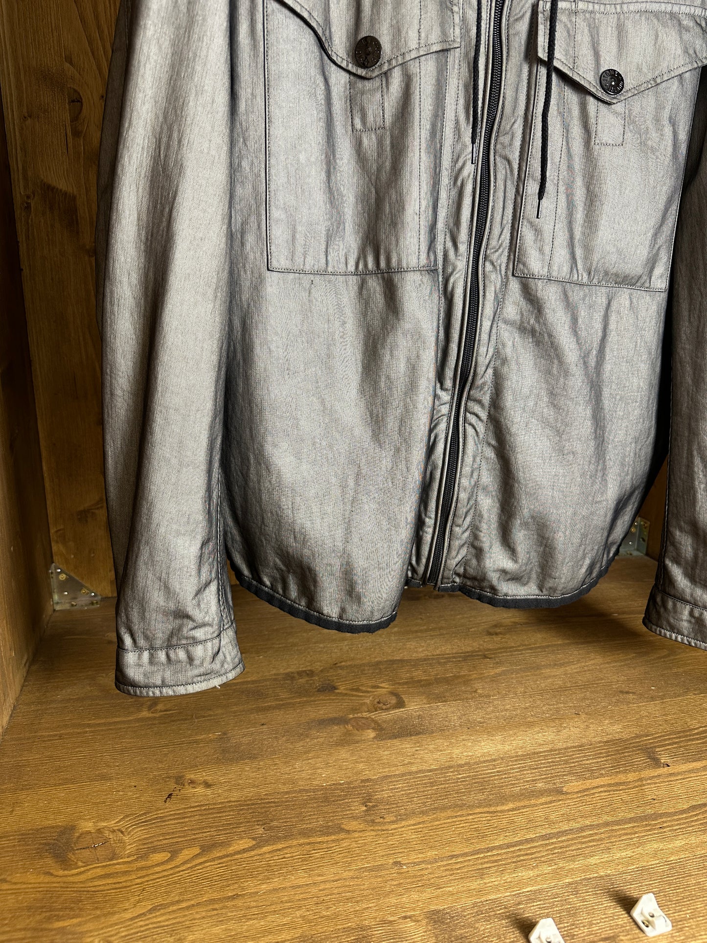 SS09 TYVEK SHIELD in Mouse Grey