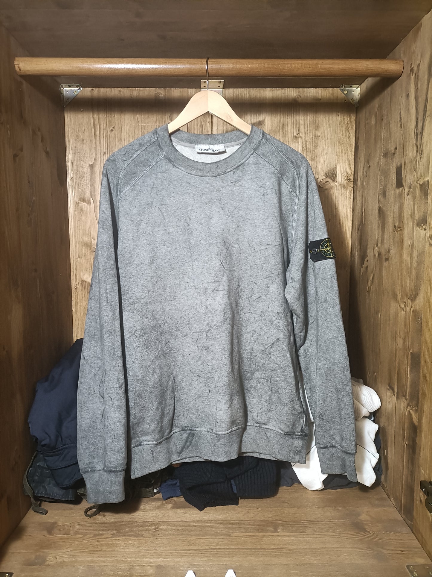 Gray Dust Crewneck