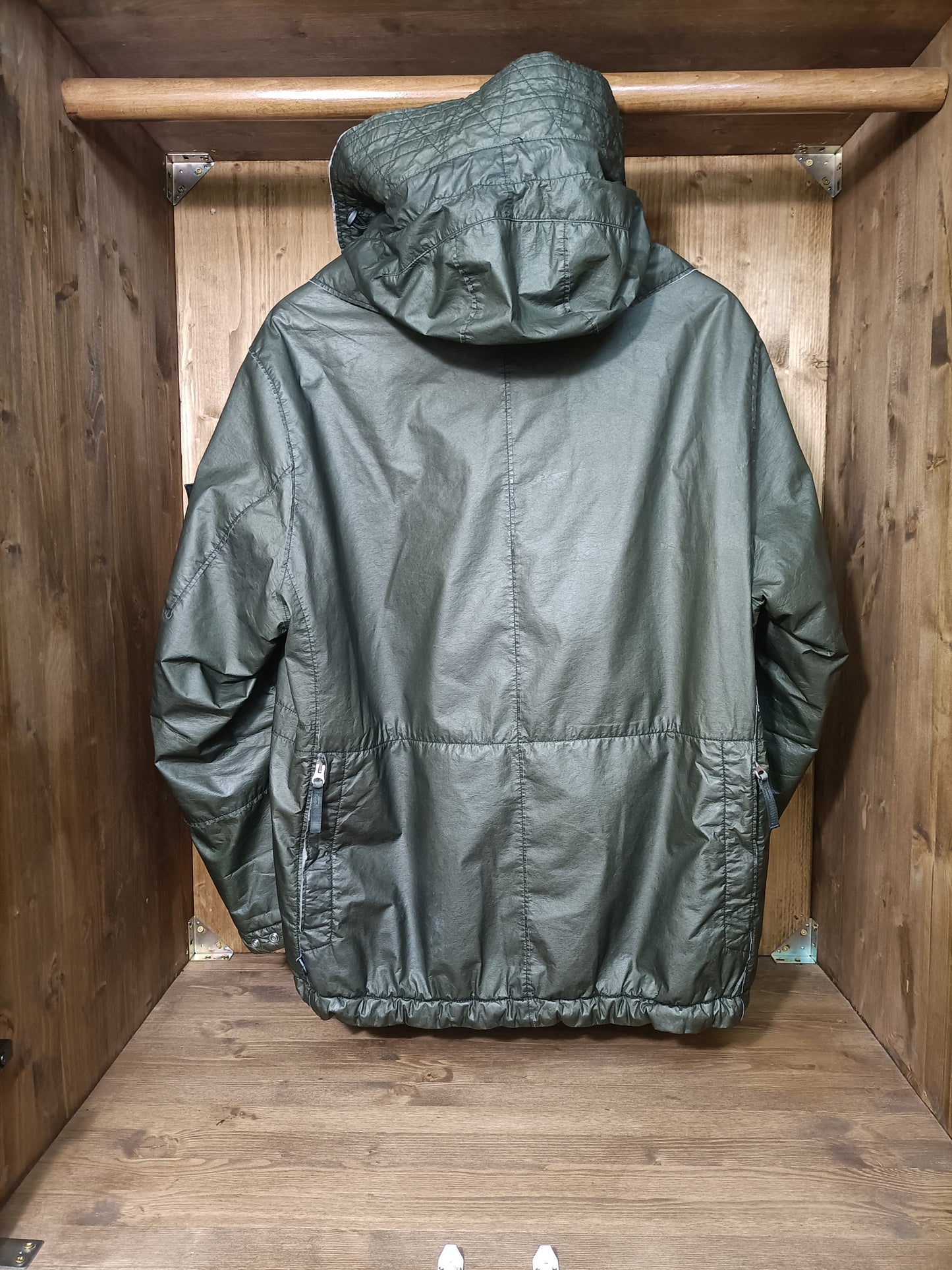 Poly Hide 2L, 10th anniversary Shadow Project