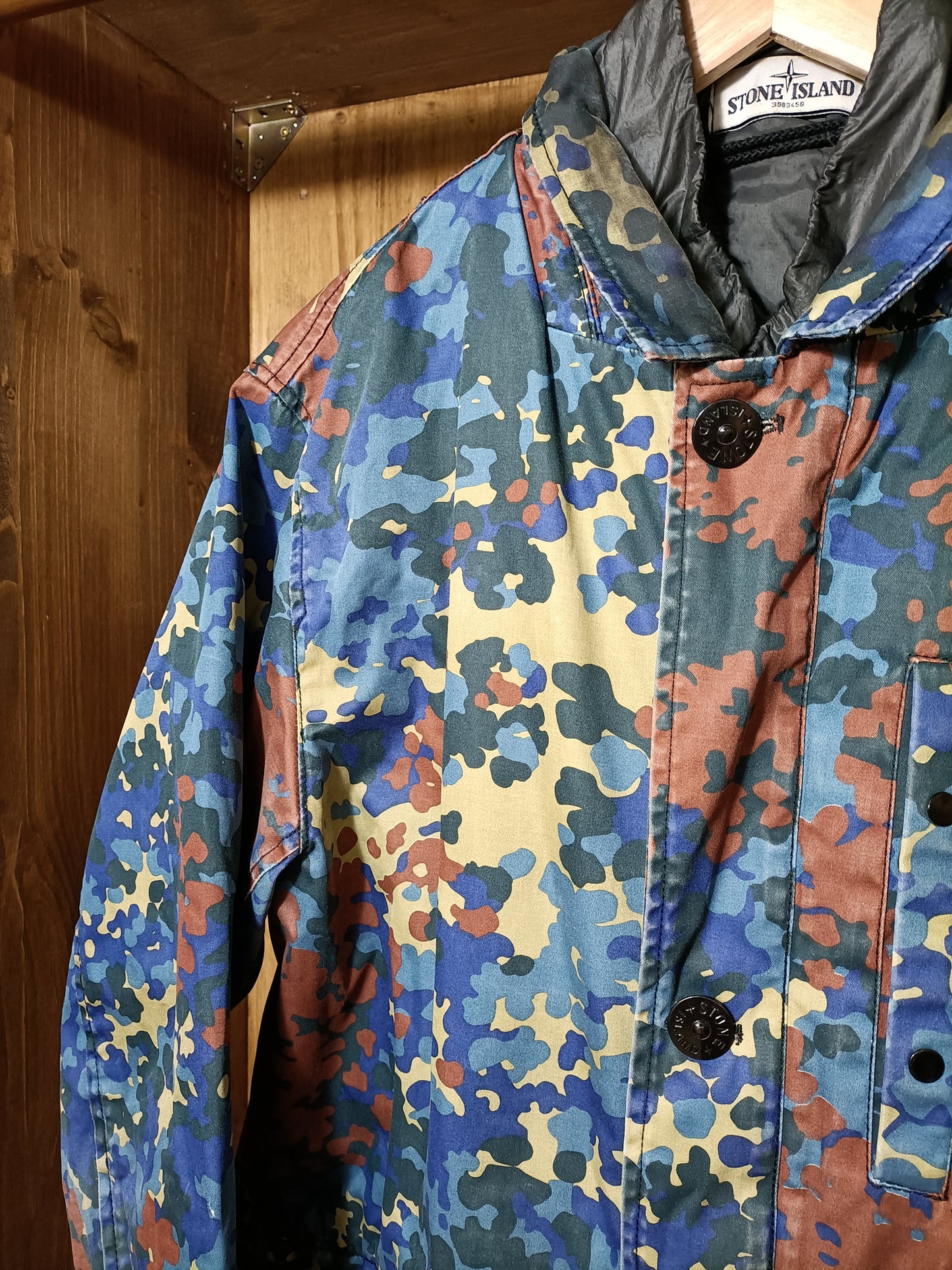 Rubberized satin Camo print ovd