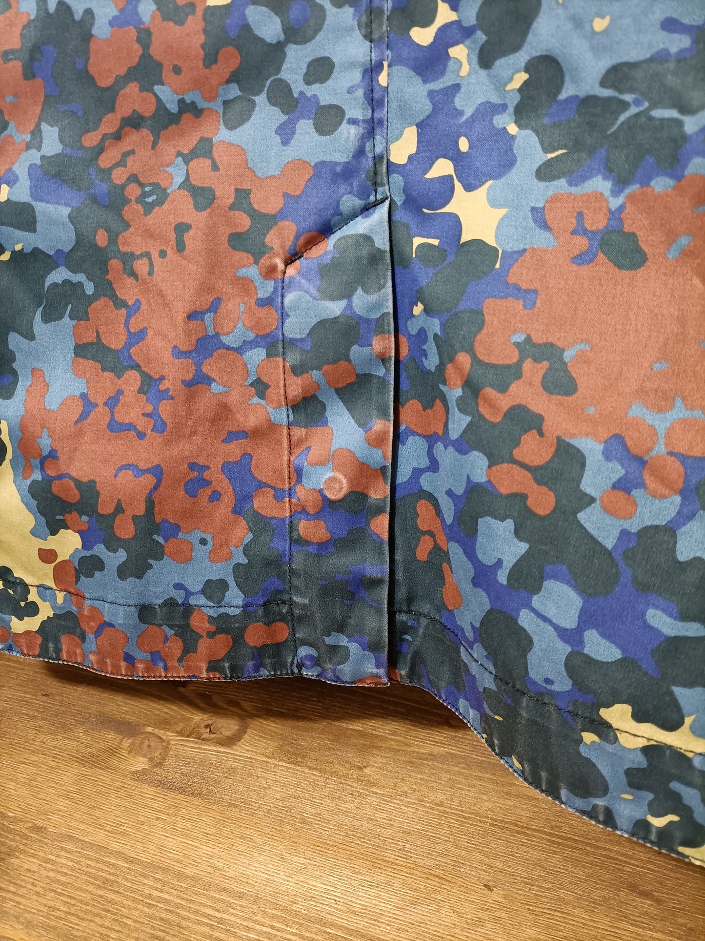 Rubberized satin Camo print ovd