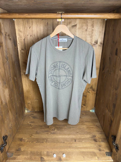 AW16 COMPASS LOGO TEE in Olive Brown