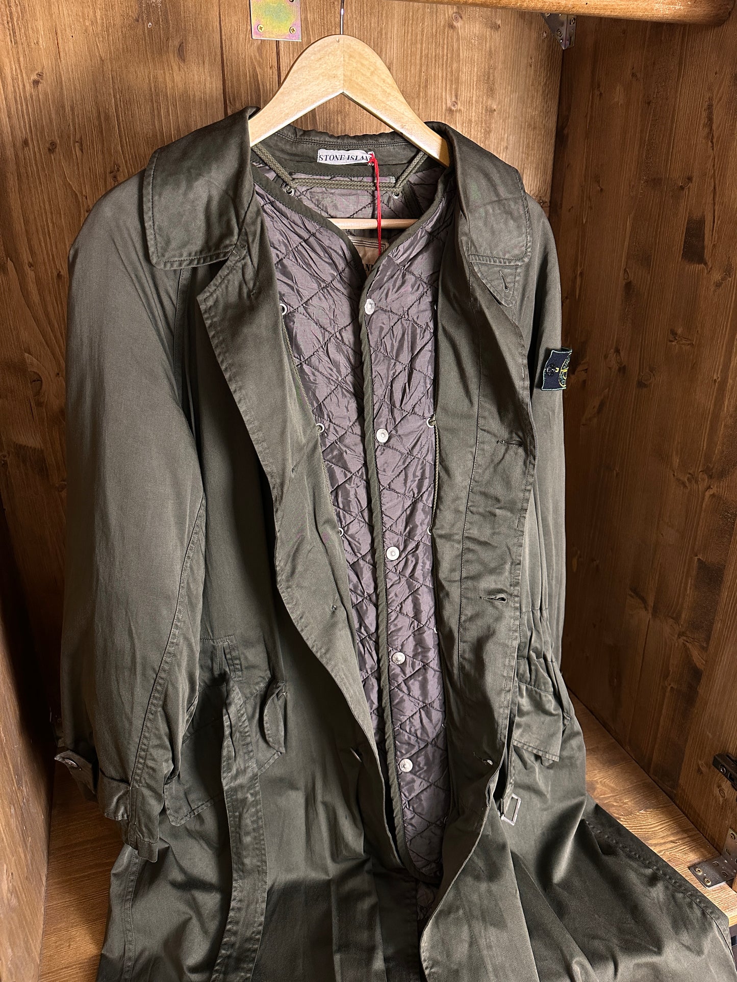 AW 88/89 RUBBERIZED SATIN TRENCH in Terra Brown