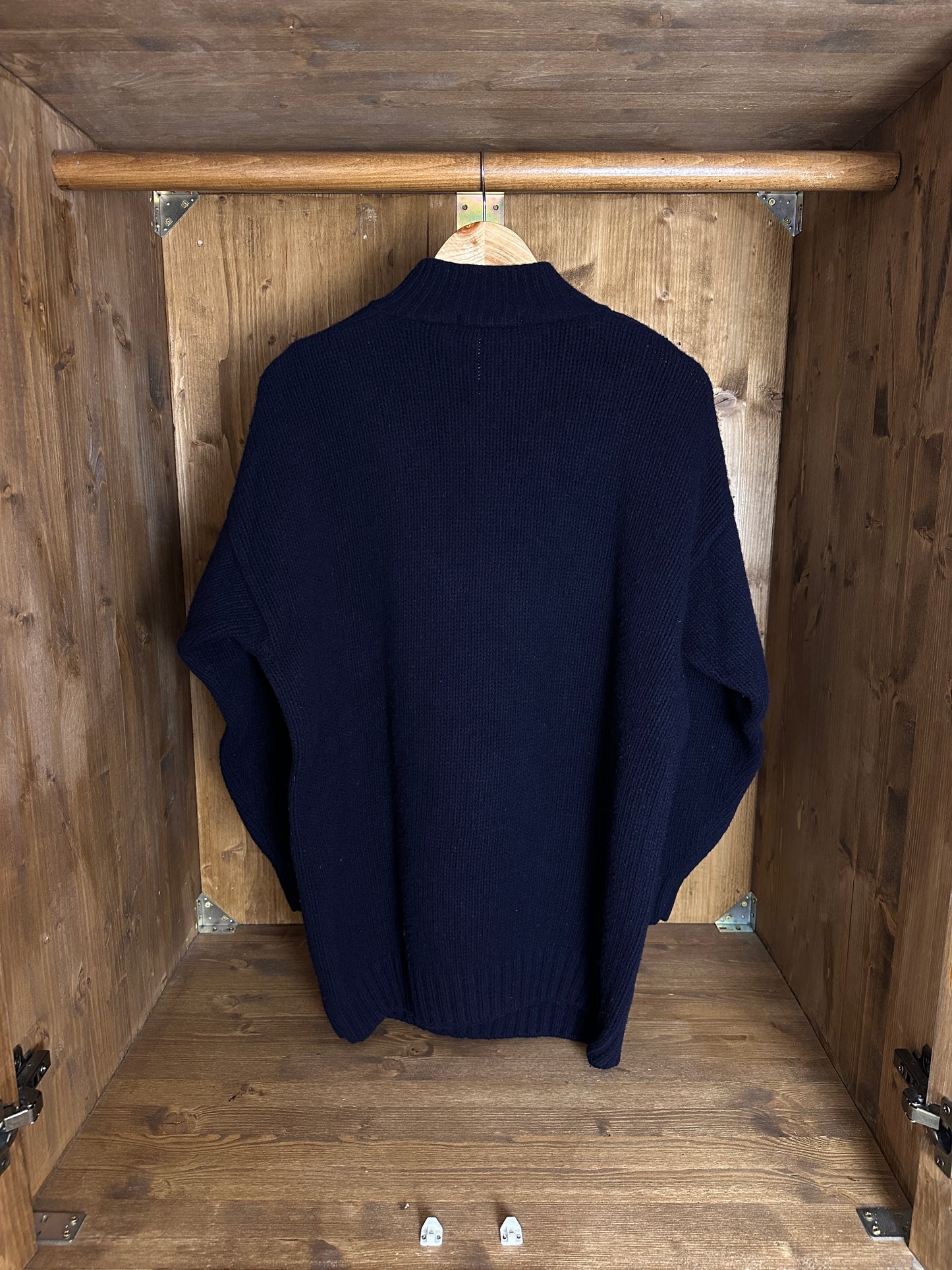 AW92 WOOL PLAIN JUMPER in Night Blue