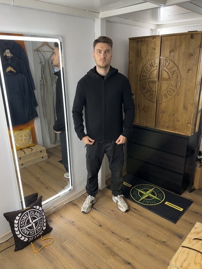 AW04 WOOL ZIPPED HOODIE in Black