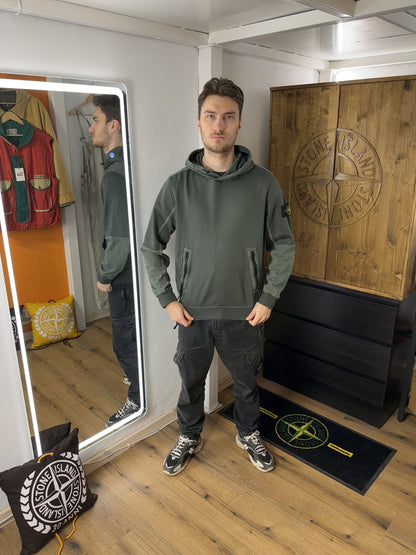 AW23 MULTI PANEL HOODIE in Moss Green