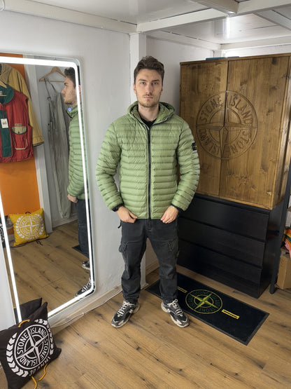 SS23 LOOM WOVEN DOWN CHAMBERS R-NYLON DOWN-TC in Olive Green