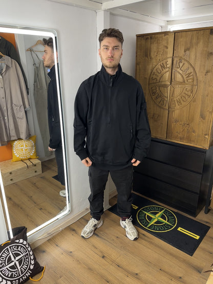 SS21 COTTON 2/4 ZIP CREWNECK GHOST PIECE in Black